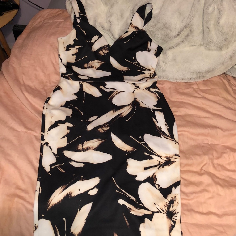 Ashley graham body con midi dress